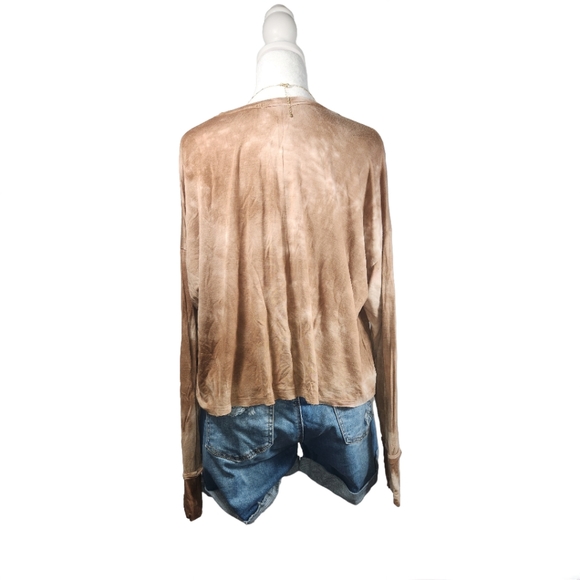Fashion Nova Long Sleeve Tie Dye Crop Top - Tan / Taupe - Picture 3 of 10